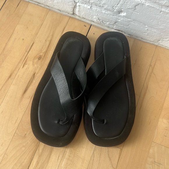 The Row Shoes - The row Ginza sandals